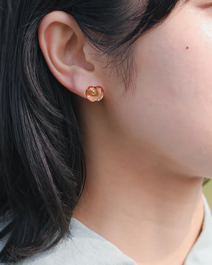 ピアス リンゴ1